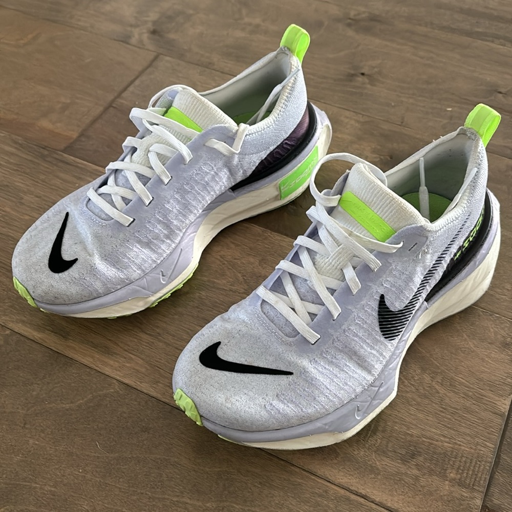 Nike Women's Invincible 3 Running Shoes